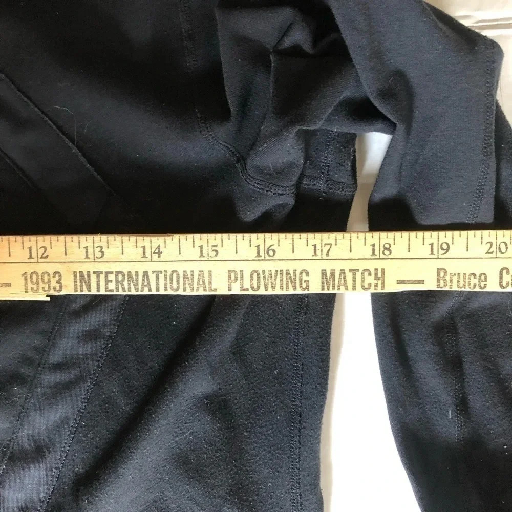 Lululemon Full Zip - Picture 9 of 9